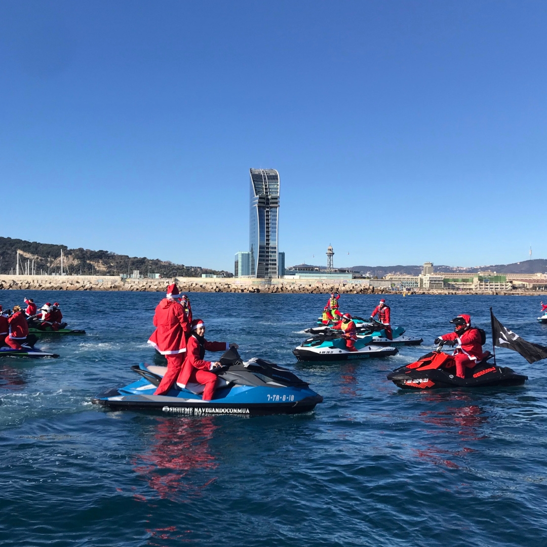 Papanoelada en moto de agua por Barcelona